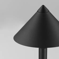 Alumilux: Landscape Cone Light W/ 24" Pole